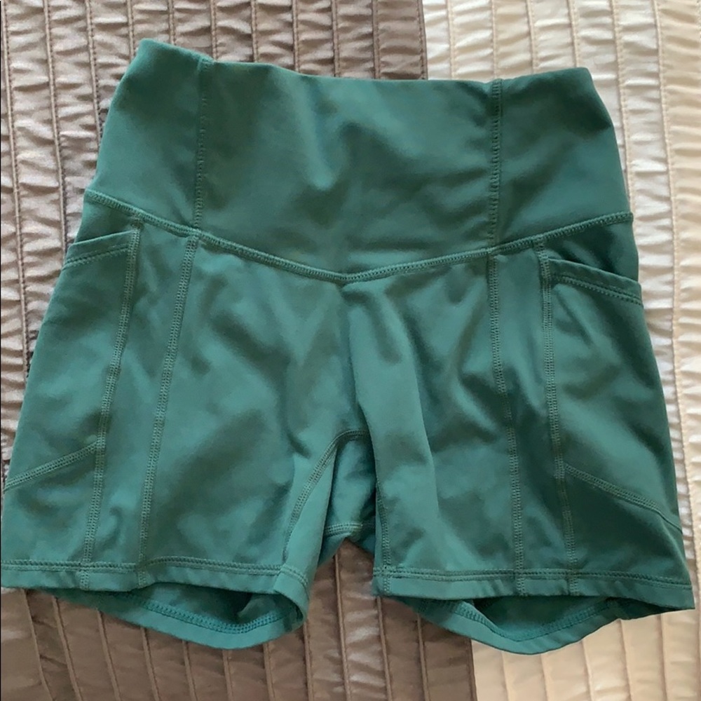 TYC Effortless Heart Booty Shorts XS